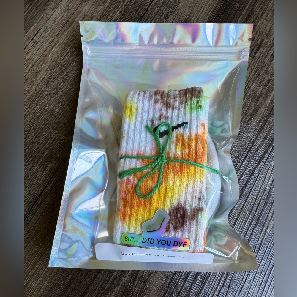 But did you dye, tie dye Nike socks - Picture 1 of 4